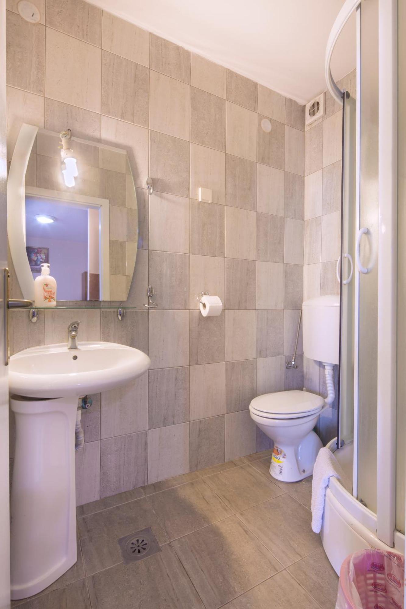 Apartments Antic Budva Bilik gambar